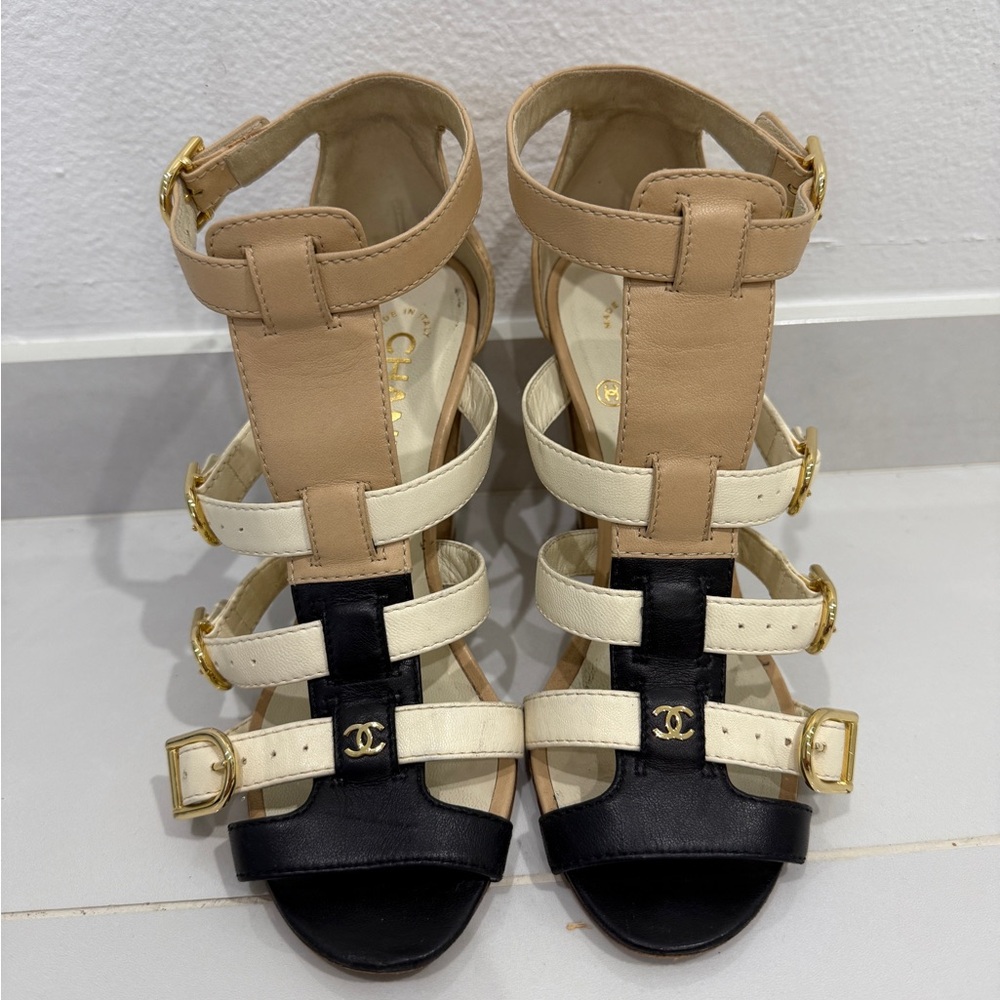 ❣️SOLD Chanel CC Logo Leather Gladiator Heels Sandals Black White Gold EU36